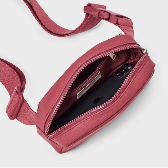 Universal Thread Red Belt Bag – Lightweight, Adjustable Crossbody - Picture 4 of 6